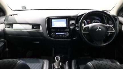 2013 Mitsubishi Outlander image 352370