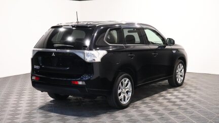 2013 Mitsubishi Outlander image 352363