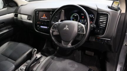 2013 Mitsubishi Outlander PHEV G Navi Package 4WD image 351144