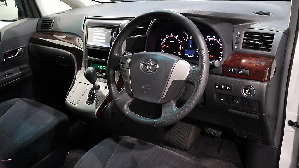 2012 Toyota Alphard 240S image 352152