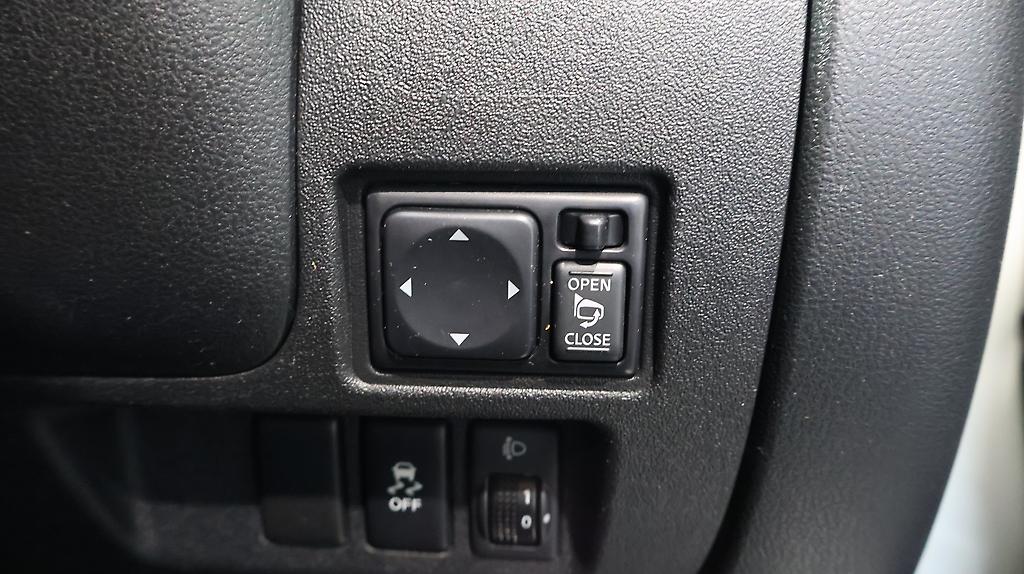 2017 Nissan March Reverse Camera, Bluetooth! image 352422