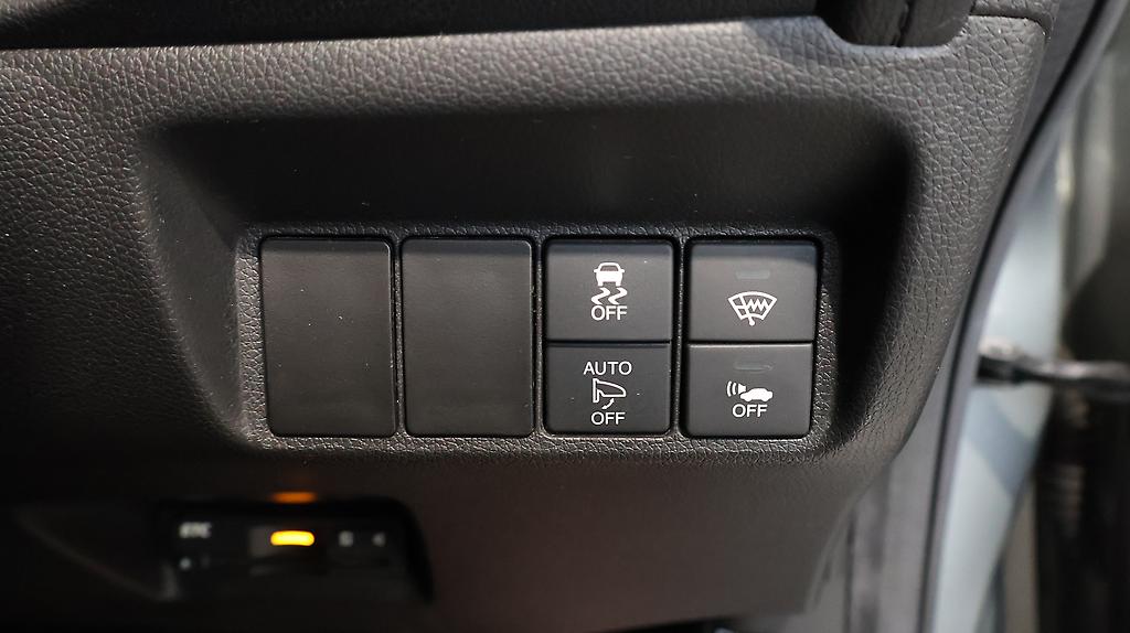 2015 Honda Shuttle Hybrid Z 4WD image 350966