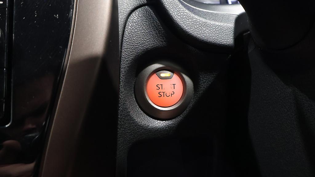 2017 Nissan Note E Power Medalist image 347136