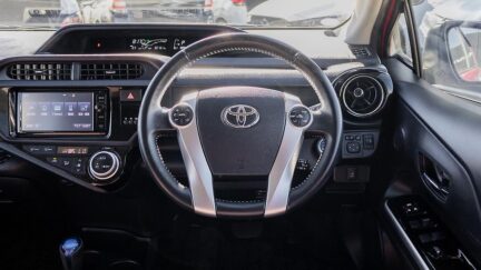 2014 Toyota Aqua F spec Hybrid Cruise control image 350830
