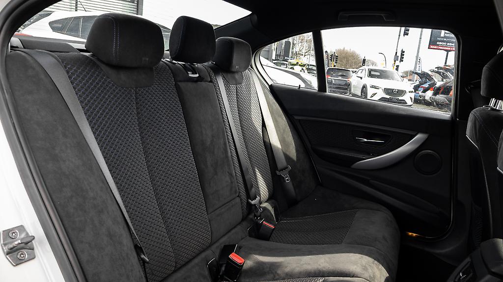 2014 BMW 320i 8AT 320i M sport Push start image 348368
