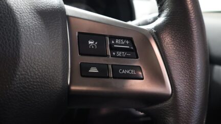 2014 Subaru XV 2.0i-L Eyesight AWD image 352048