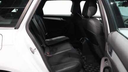 2012 Audi A4 Avant 2.0 TFSI S-Line Package image 355004