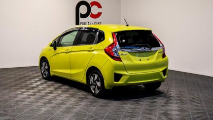 2015 Honda Fit Hybrid F Package image 354661