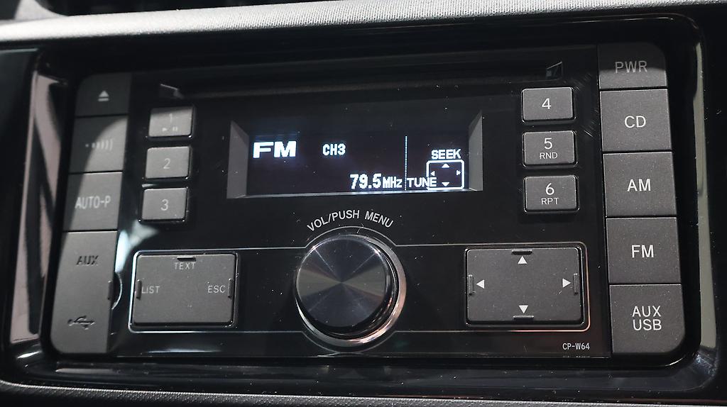 2015 Toyota Aqua S Model, Push Start image 353531