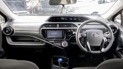2016 Toyota Aqua Hybrid F spec Push start image 356977