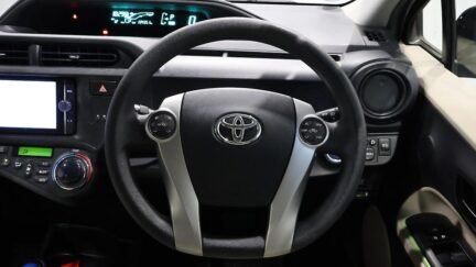 2013 Toyota Aqua Hybrid S Smart Entry Navi ready Package image 357471