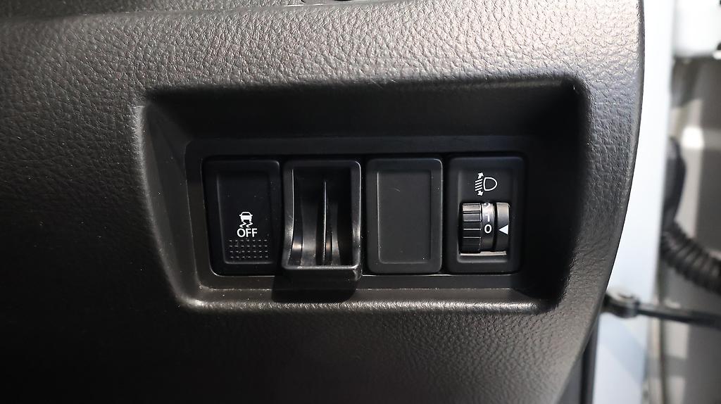 2014 Suzuki Swift XG, Push Start image 354862