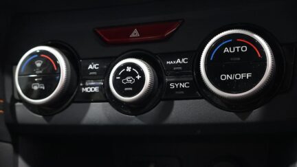 2017 Subaru XV 2.0i-L Eyesight Black Leather Selection image 353051