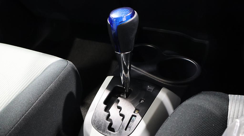 2013 Toyota Aqua S Model, Push Start image 355220