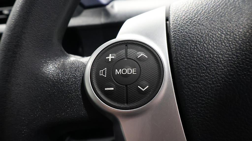 2015 Toyota Aqua S MODEL + PUSH START + REVERSE CAMERA image 357916
