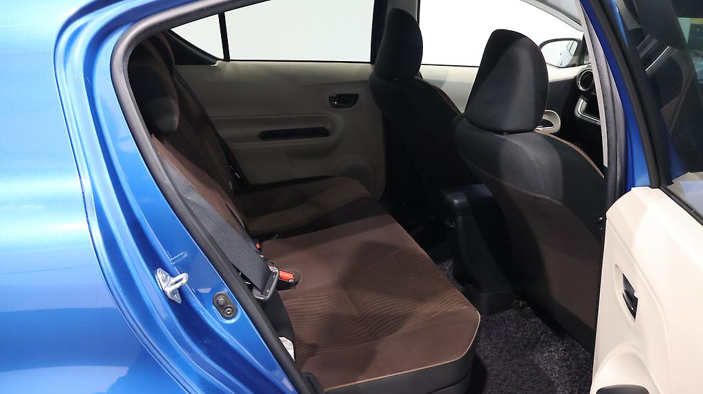 2013 Toyota Aqua Hybrid G MODEL – PUSH START image 357512