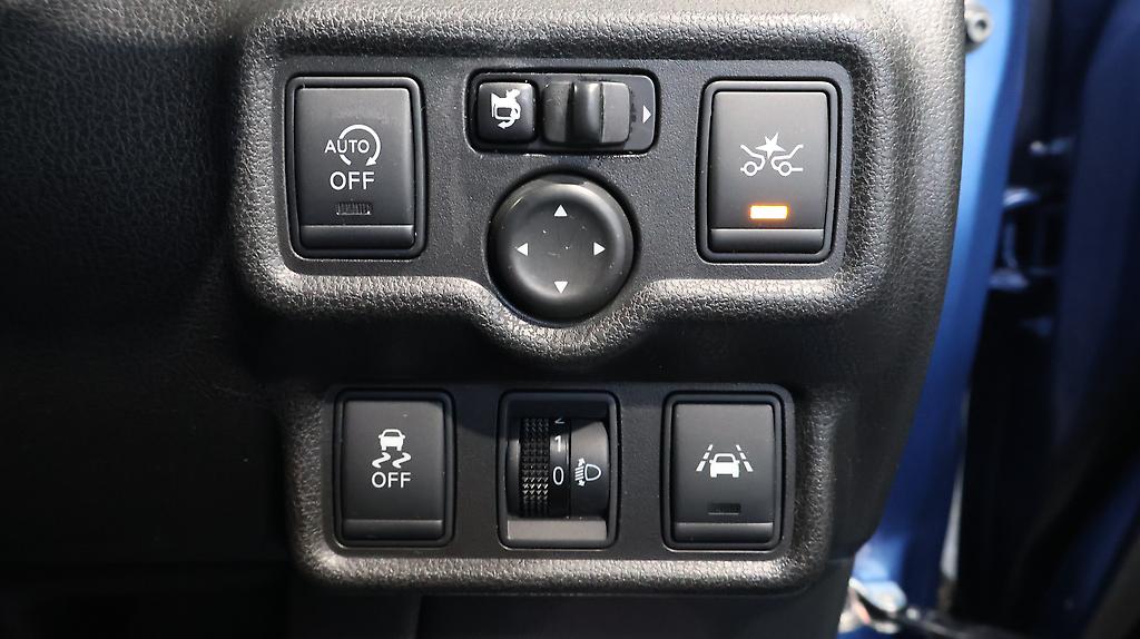 2016 Nissan Note X Model image 356504