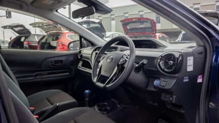 2016 Toyota Aqua Hybrid F spec Push start image 356982