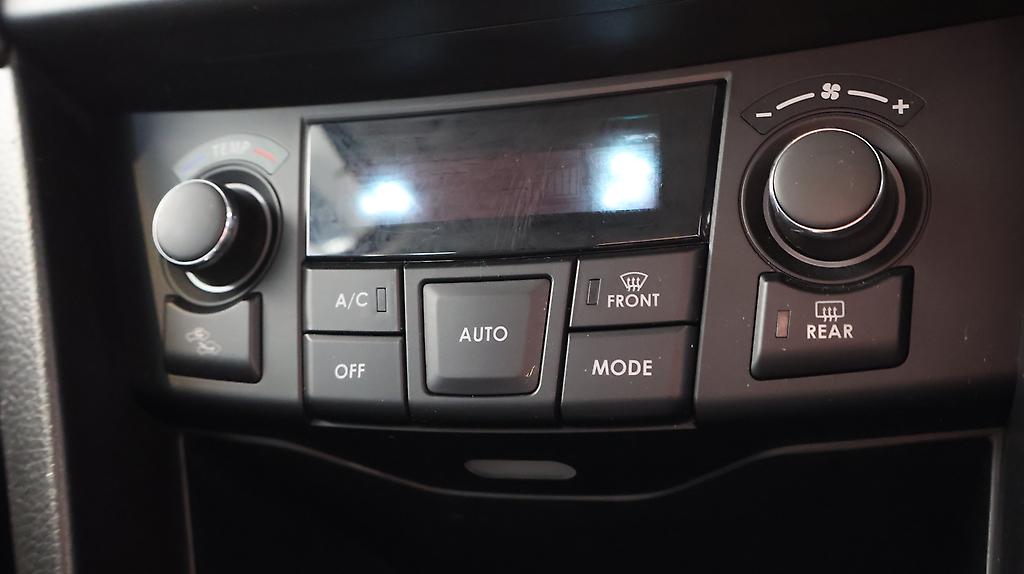 2014 Suzuki Swift XG, Push Start image 354860