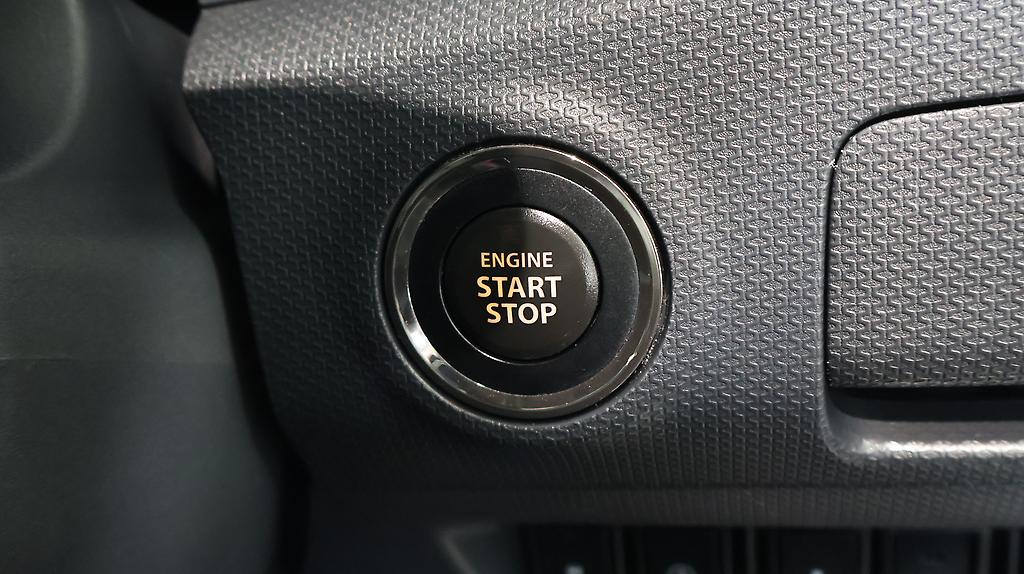 2015 Suzuki Solio DJE J Style image 354821