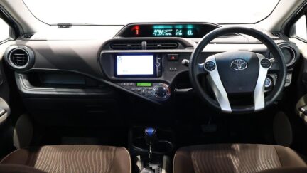 2013 Toyota Aqua G Model, Push Start, Reverse Camera image 355929