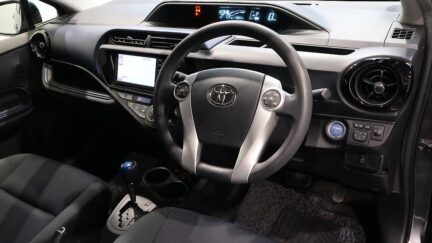 2015 Toyota Aqua S MODEL + PUSH START + REVERSE CAMERA image 357909