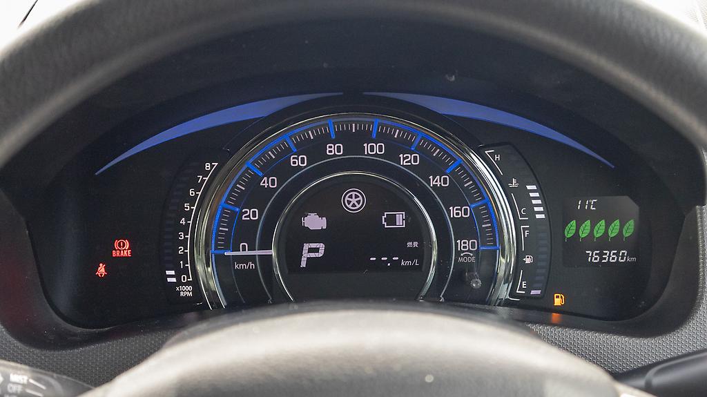 2015 Suzuki Swift XG, Push start image 356902