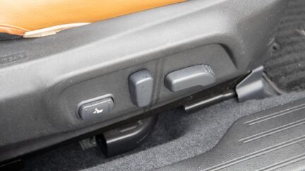 2015 Subaru Outback Limited AWD Front rear Heated seats image 356852