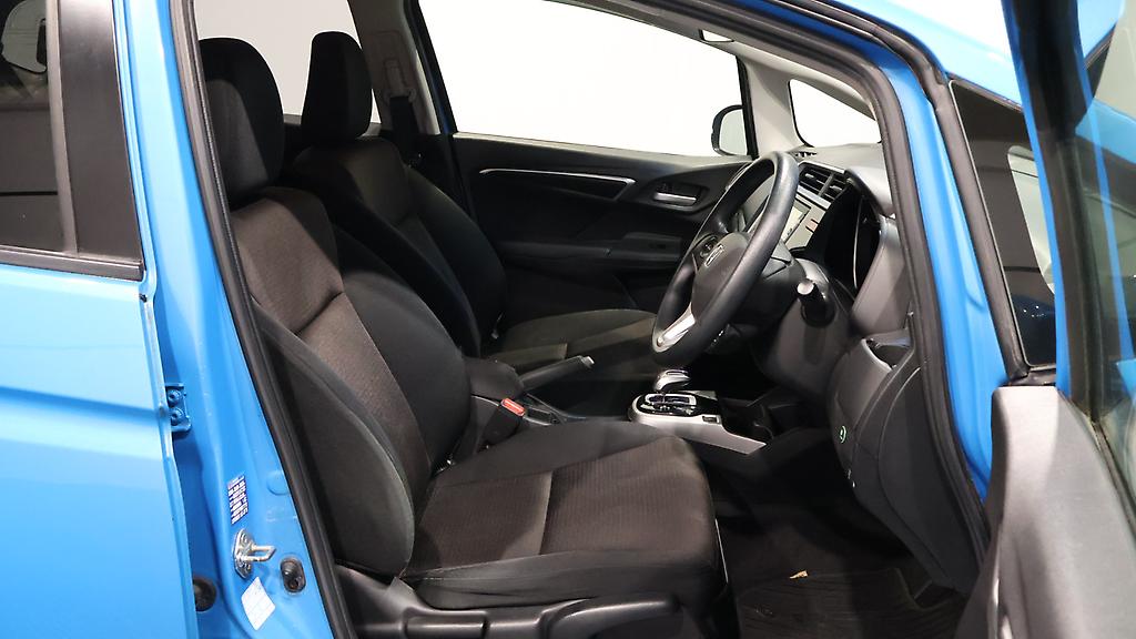 2015 Honda Fit Hybrid F-Package image 357370