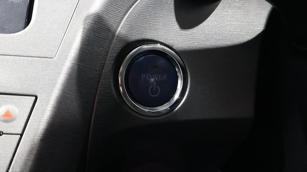 2013 Toyota Prius S Model image 356414