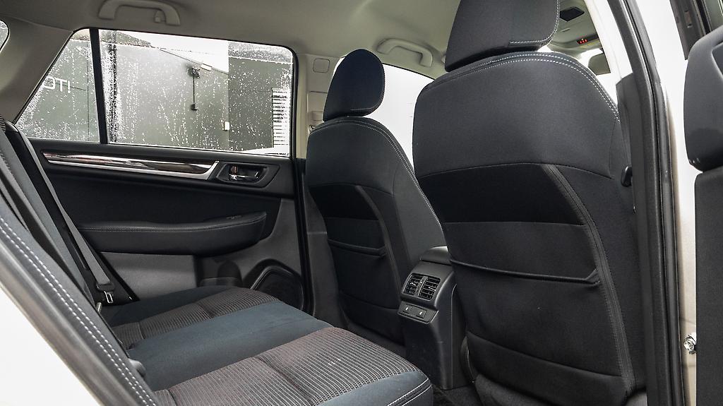2014 Subaru Outback AWD 2.5I Eyesight, Heated seats image 355051