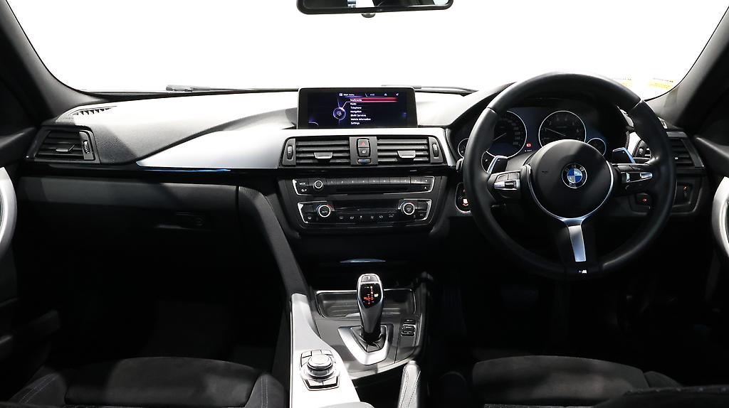 2013 BMW 320i xDrive M Sports image 357028