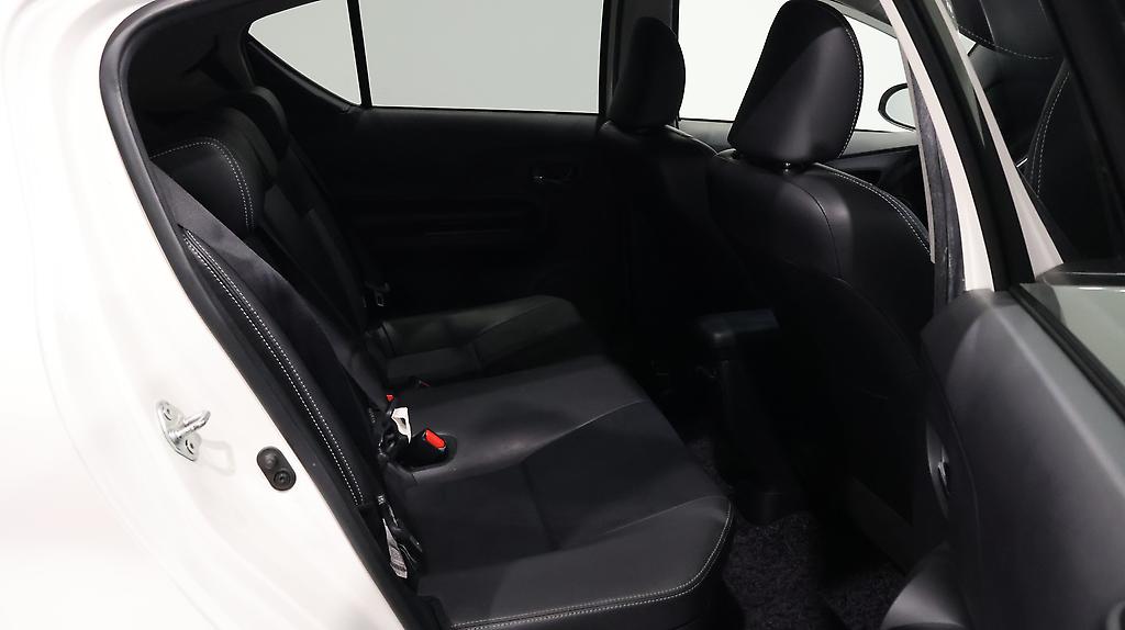 2013 Toyota Aqua G Model, Push Start image 355906