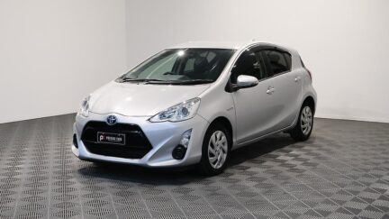 2015 Toyota Aqua S Model, Push Start, Reverse Camera image 357133