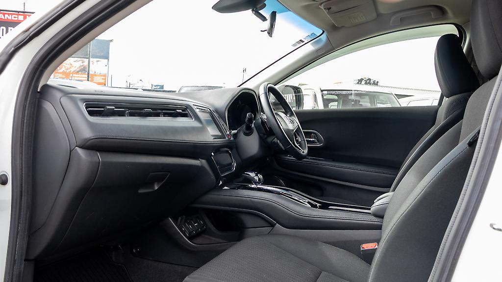 2014 Honda Vezel Hybrid X 7 AT image 357236