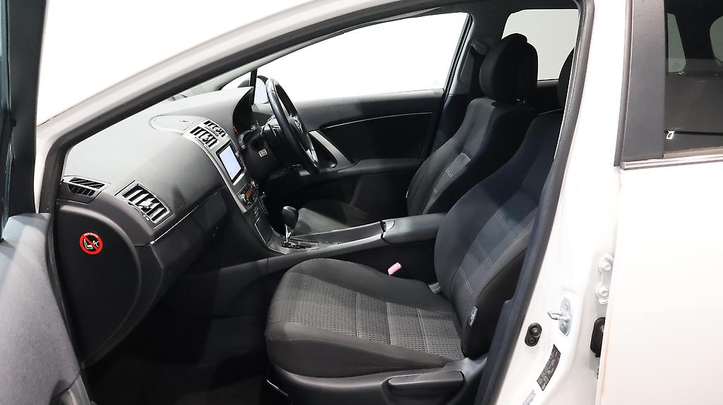 2013 Toyota Avensis Wagon Xi image 356727
