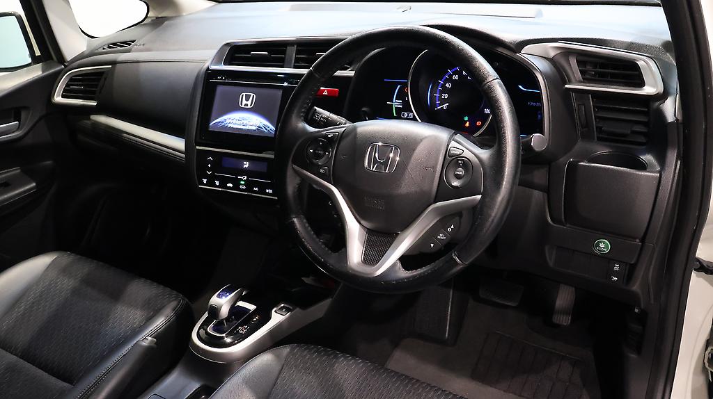 2013 Honda Fit Hybrid L-Package image 356341