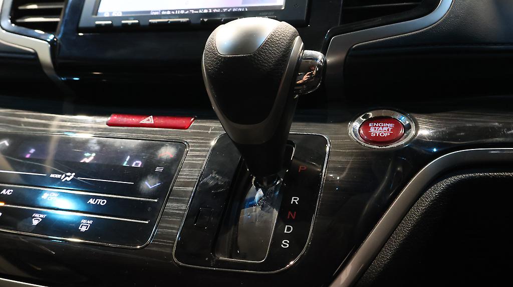 2015 Honda Odyssey Absolute image 357078