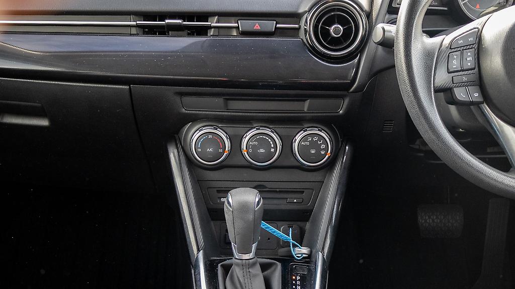 2015 Mazda Demio 13S push start,i stop image 357784