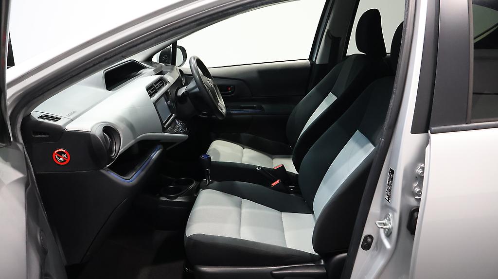 2013 Toyota Aqua S Model, Push Start, Reverse Camera image 355948