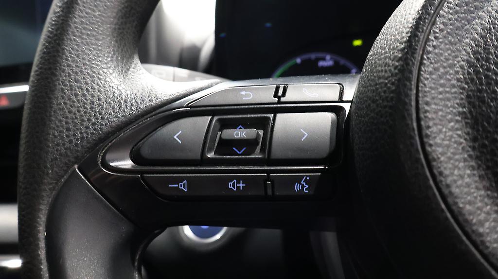 2021 Toyota Yaris Hybrid X image 357102