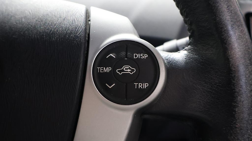 2013 Toyota Prius G Model, Cruise Control, Reverse Camera image 355617