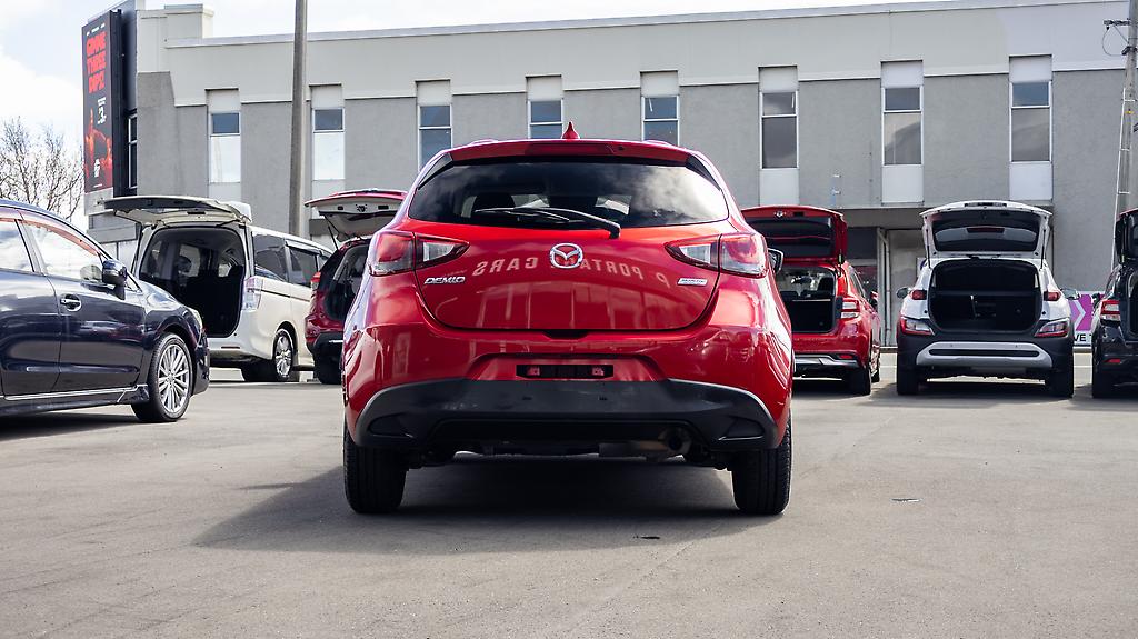 2017 Mazda Demio 13s Skyactiv image 357737