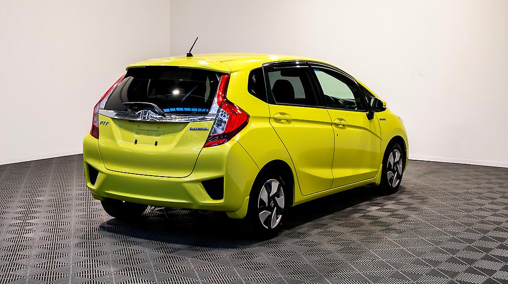 2015 Honda Fit Hybrid F Package image 354662