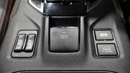 2017 Subaru XV 2.0i-L Eyesight Black Leather Selection image 353053