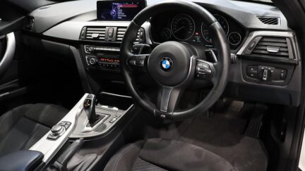 2013 BMW 320i xDrive M Sports image 357029