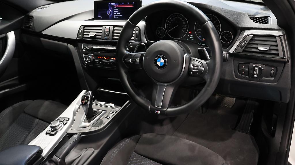 2013 BMW 320i xDrive M Sports image 357029