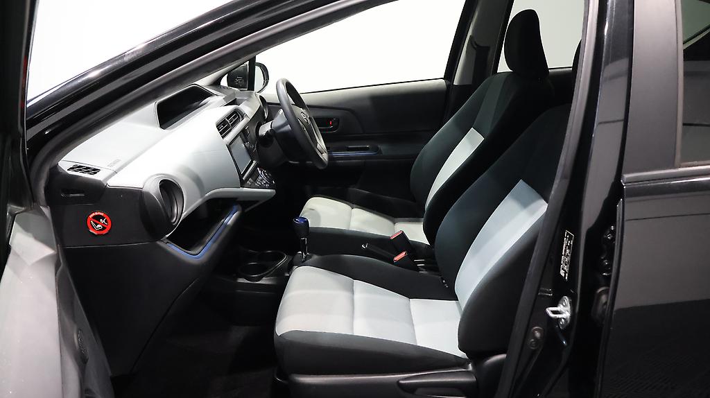 2013 Toyota Aqua S Model, Push Start, Reverse Camera image 355691