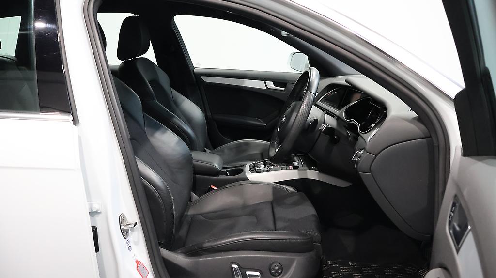 2012 Audi A4 Avant 2.0 TFSI S-Line Package image 355005