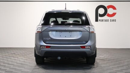 2013 Mitsubishi Outlander PHEV G Navi-Package 4WD image 355300